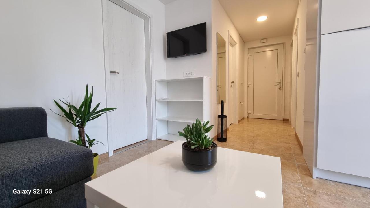 Rivarela Blu - Newly Renovated And Location Near Sea Apartment Novigrad (Istria)