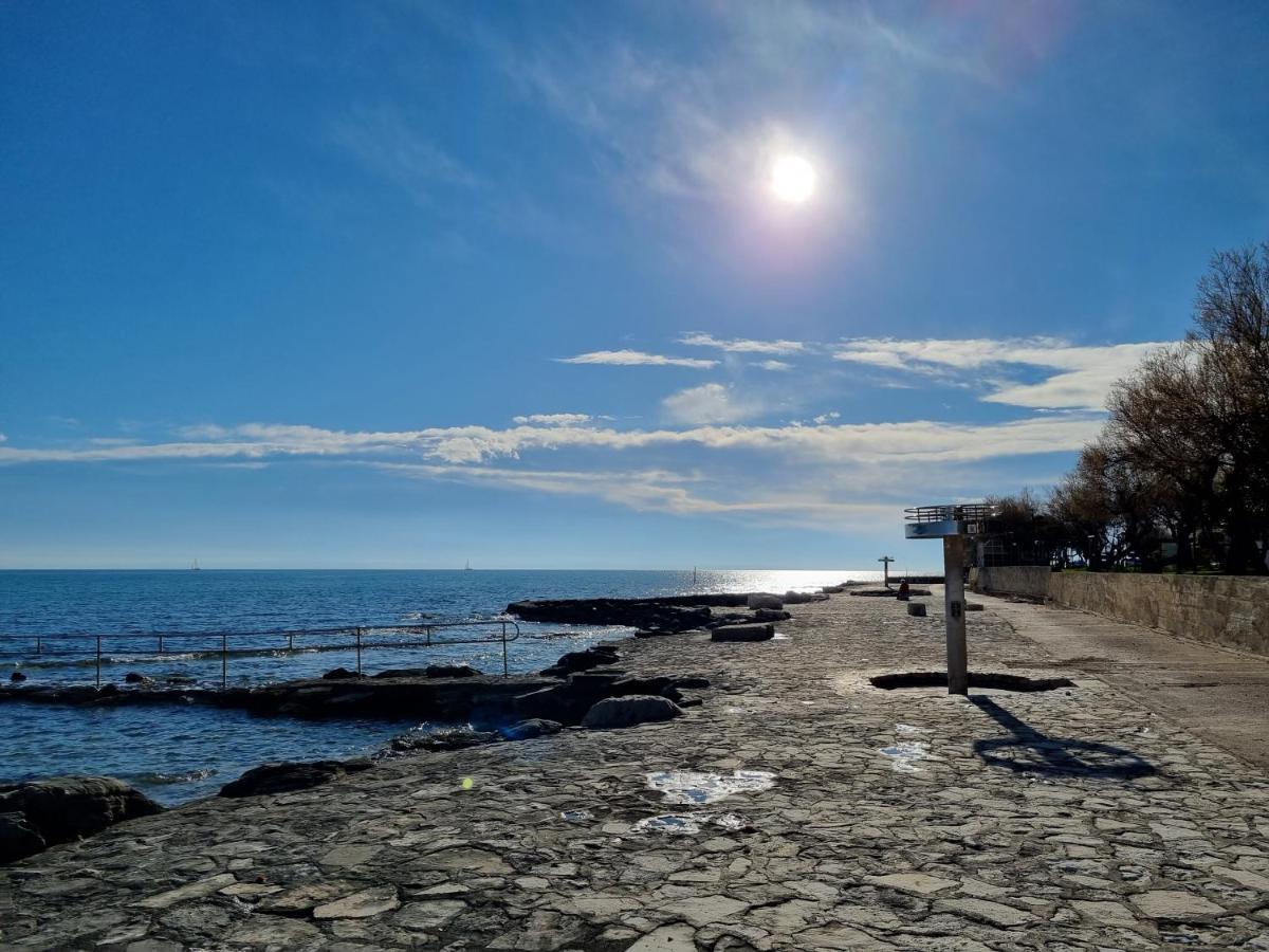 Rivarela Blu - Newly Renovated And Location Near Sea Apartment *